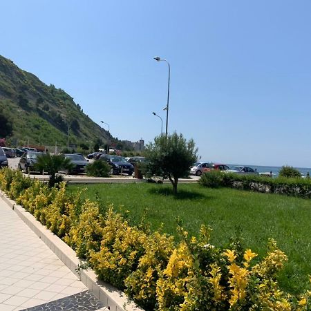 Hotel Ferrara Durres Exterior photo