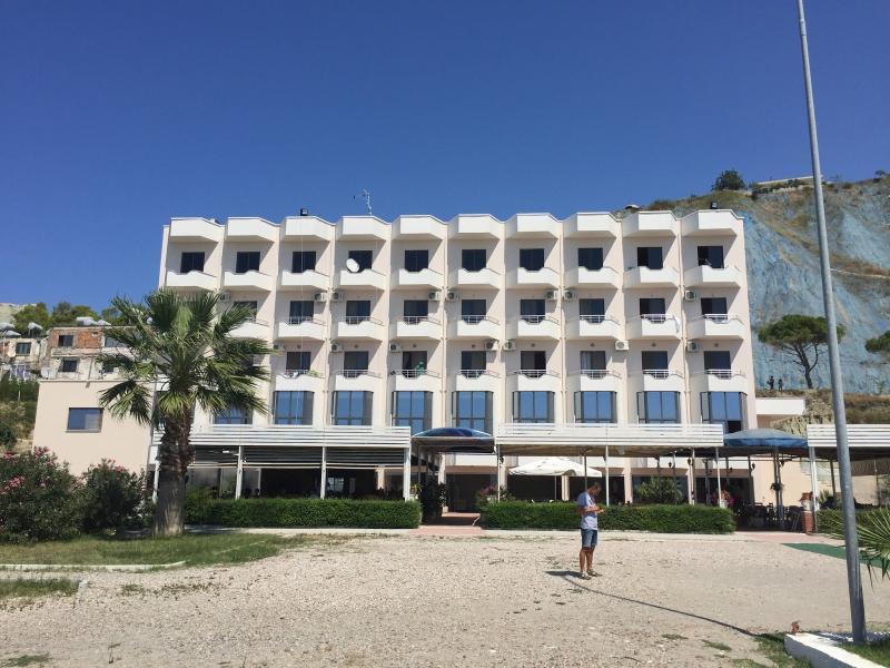 Hotel Ferrara Durres Exterior photo