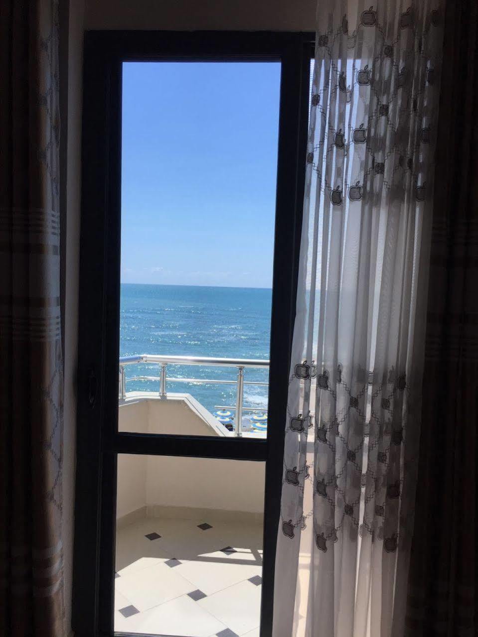 Hotel Ferrara Durres Exterior photo