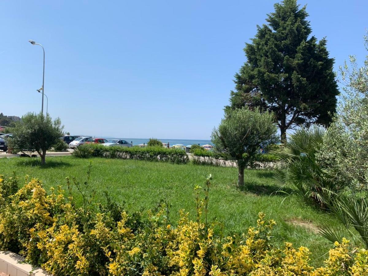 Hotel Ferrara Durres Exterior photo