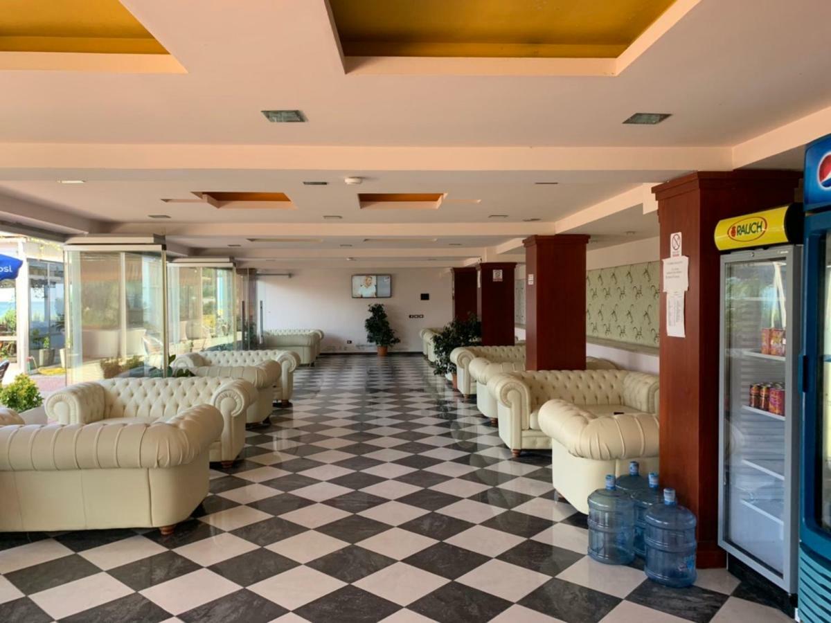Hotel Ferrara Durres Exterior photo