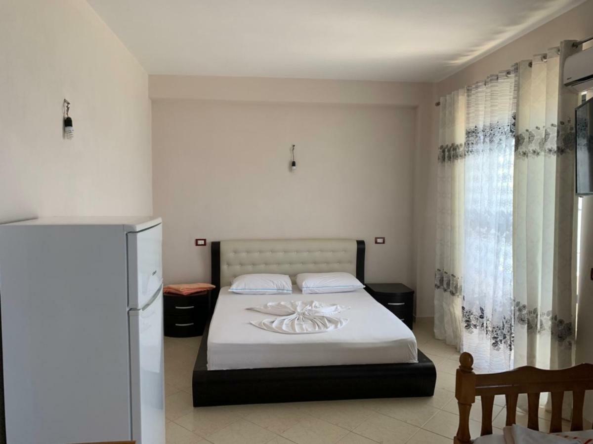 Hotel Ferrara Durres Exterior photo