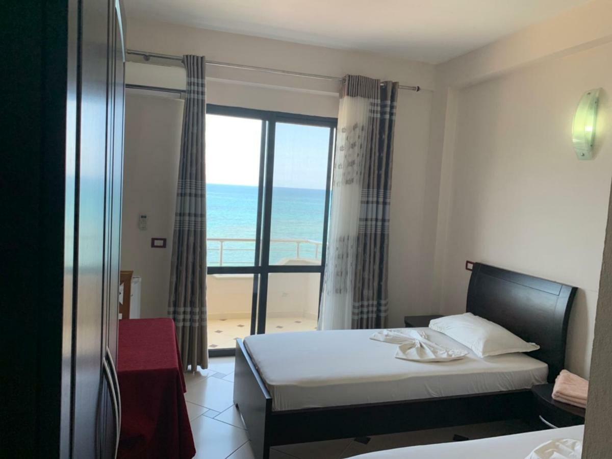 Hotel Ferrara Durres Exterior photo